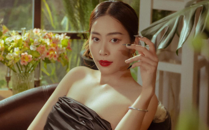 Lưng trần của Nam Em lộ dấu vết lạ Ảnh 2