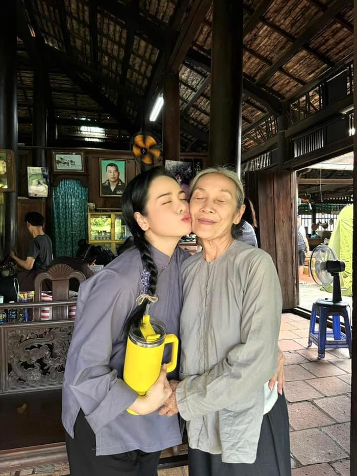 Bộ phim gần đây của Nhật Kim Anh lấy bối cảnh xưa, kết hợp với NS Thanh Hiền, Cao Minh Đạt và nhiều diễn viên khác.