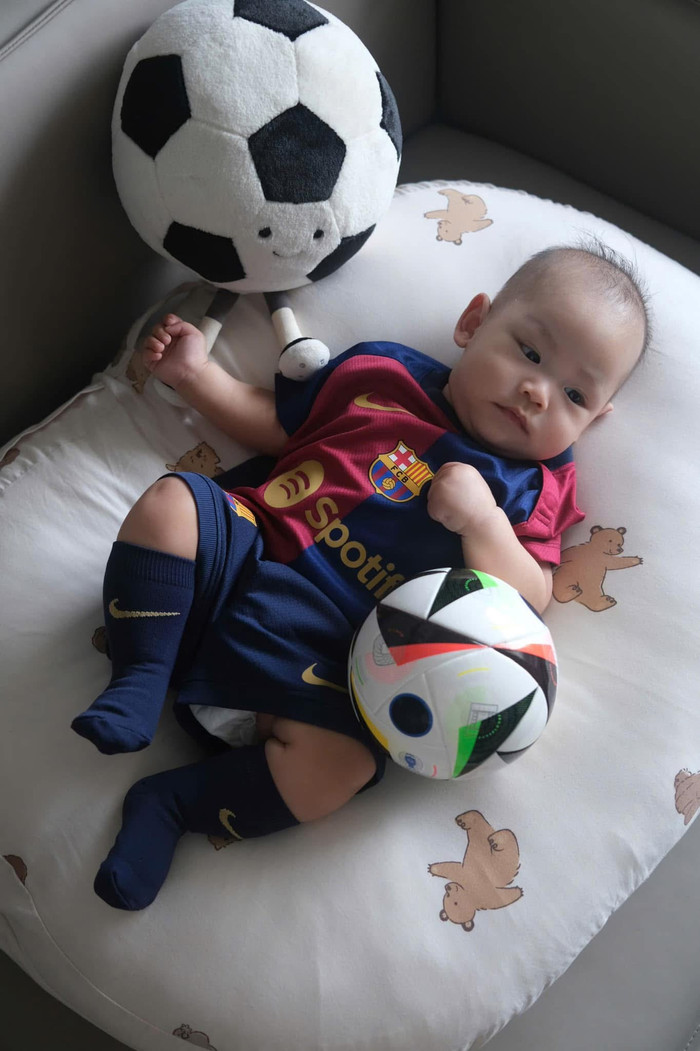 Nhóc tỳ nhà Đoàn Văn Hậu. Ảnh: FBNV