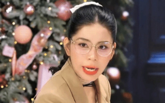 Hằng Du Mục bất ngờ nổi giận: 'Sống phước đức một xíu đi' Ảnh 2