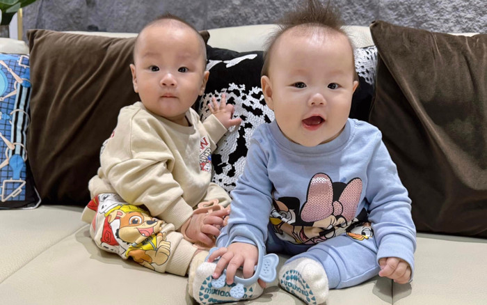 Phương Oanh tặng 'quà đặc biệt' cho cặp song sinh 7 tháng tuổi Ảnh 2