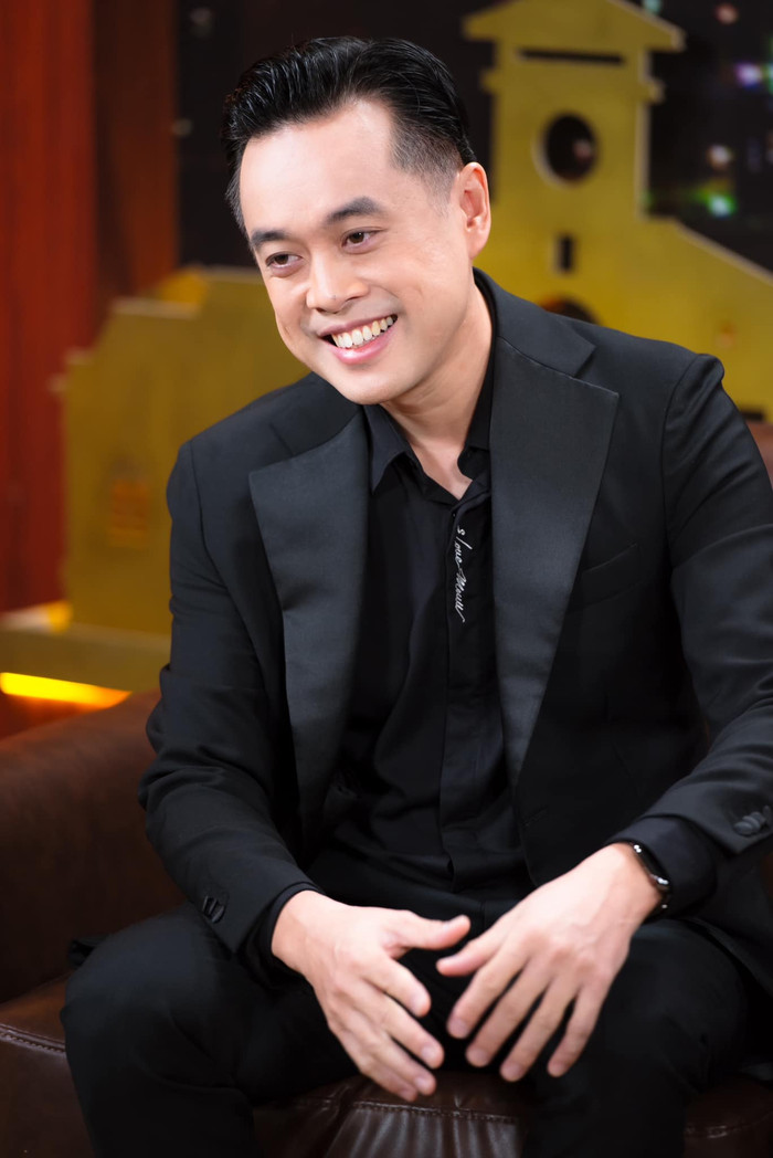 Dương Khắc Linh cho biết sẽ không tái hợp người yêu cũ, dù là trong âm nhạc. Anh cũng nói thêm là hai vợ chồng rất tin tưởng nhau. (Ảnh FBNV)