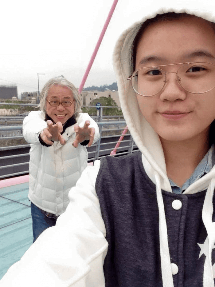 Thuở sinh thời, Lý Khôn Thành luôn hết mực cưng chiều, yêu thương cô vợ kém tuổi. 