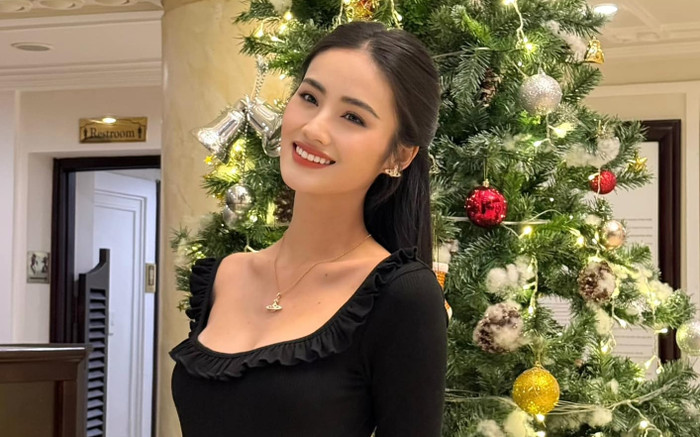 Bạn trai theo Hoa hậu Ý Nhi đến thẩm mỹ viện? Ảnh 2