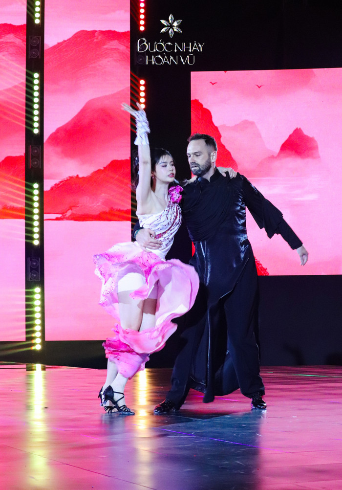 Trương Quỳnh Anh nhận được số điểm cao từ Ban giám khảo trong tập 4.