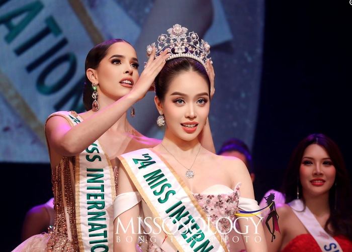 Thanh Thủy đăng quang Hoa hậu Quốc tế 2024 giúp Việt Nam tăng 8 bậc trên bảng xếp hạng sắc đẹp của chuyên trang quốc tế All for the crowns.