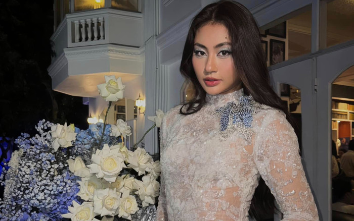 Bùi Xuân Hạnh diện váy bó sát, khoe khéo vóc dáng quyến rũ Ảnh 2