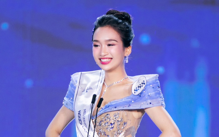 Nữ sinh 19 tuổi đăng quang Hoa hậu Sinh viên Việt Nam 2024 Ảnh 2