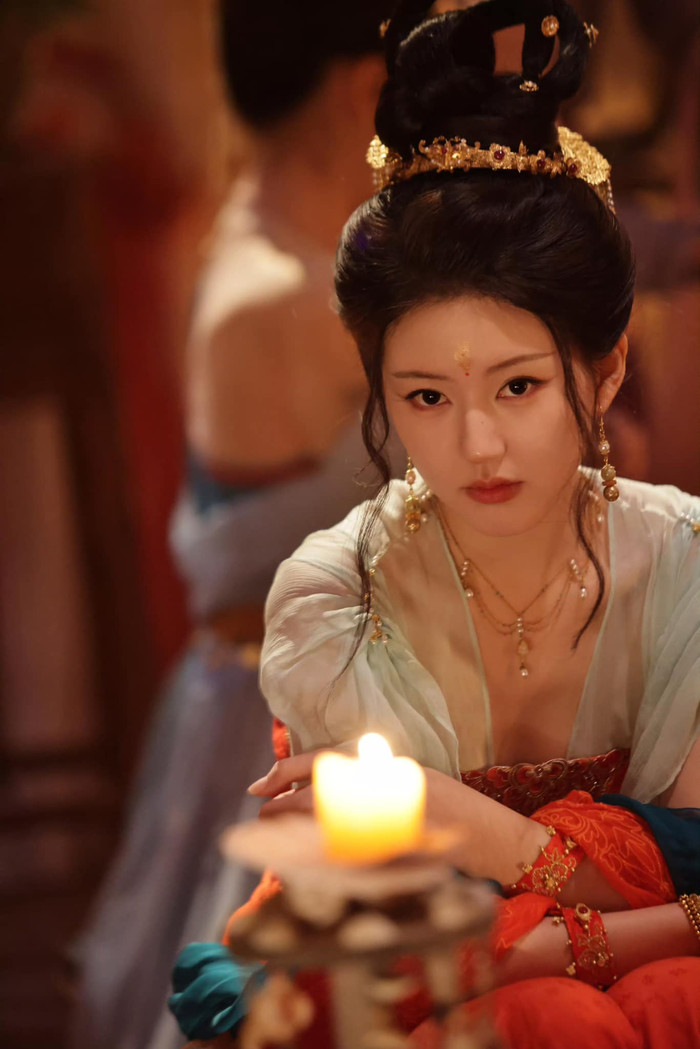 Triệu Lộ Tư thất bại với Rèm Ngọc Châu Sa