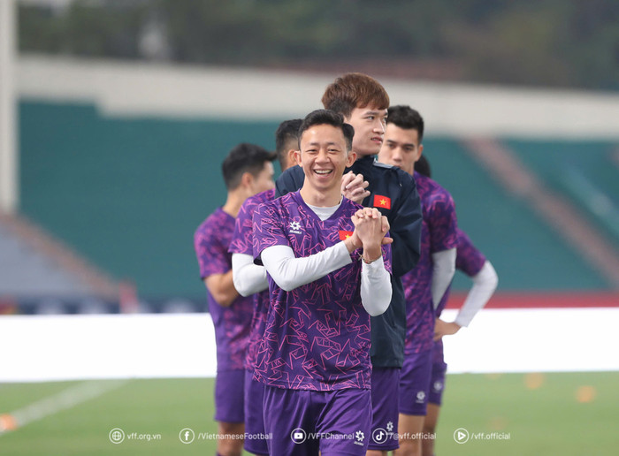 Sau hai trận đầu tiên của tuyển Việt Nam, các cầu thủ HAGL vẫn chưa có cơ hội ra sân. Ảnh: VFF