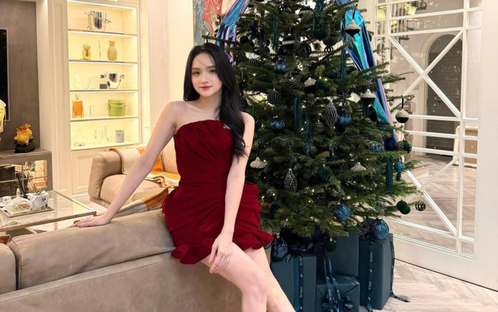 Hoa hậu Hương Giang khoe vai trần gợi cảm, lộ một góc trong căn biệt thự triệu đô Ảnh 2