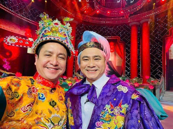 NSND Tự Long tiết lộ tin vui về Táo Quân 2025. Ảnh: FBNV