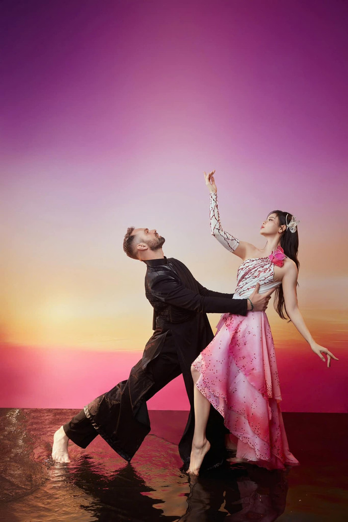 Trương Quỳnh Anh cùng bạn nhảy Daniel Denev. (Ảnh FBNV)