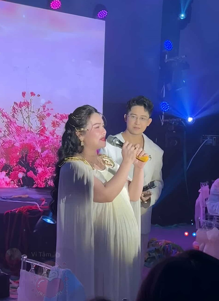 Nhật Kim Anh muốn mọi thứ thật chắc chắn rồi công khai tin vui với khán giả. 