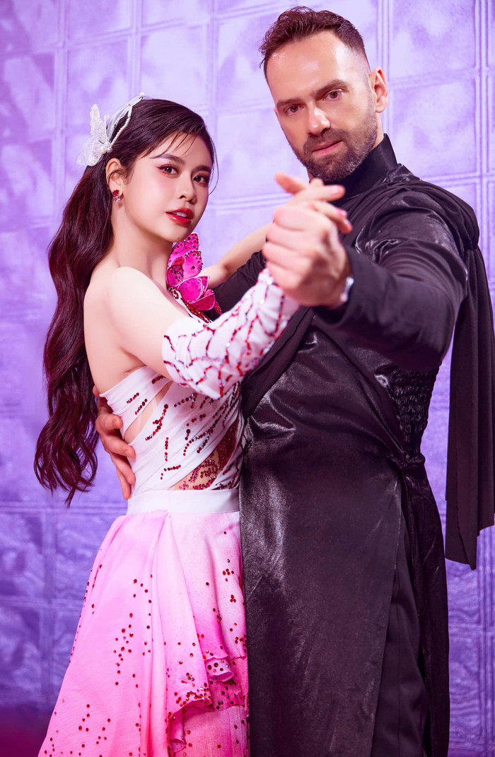 Trương Quỳnh Anh và bạn nhảy Daniel tại vòng Cuộc chiến hoa thần.