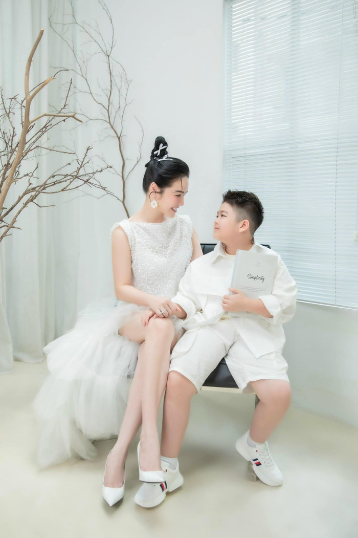 Nhật Kim Anh đã bí mật đính hôn? Ảnh 1