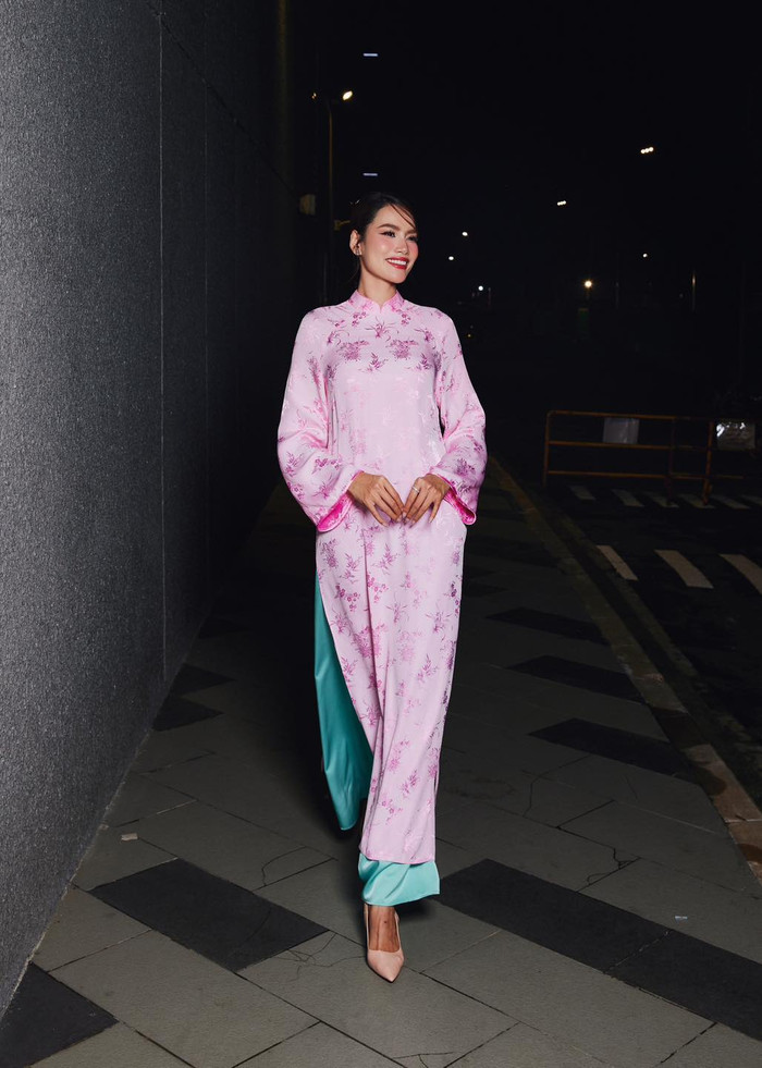 Lê Hoàng Phương đến ủng hộ Hoa hậu Đoàn Thiên Ân ra mắt dự án mới. (Ảnh FBNV)