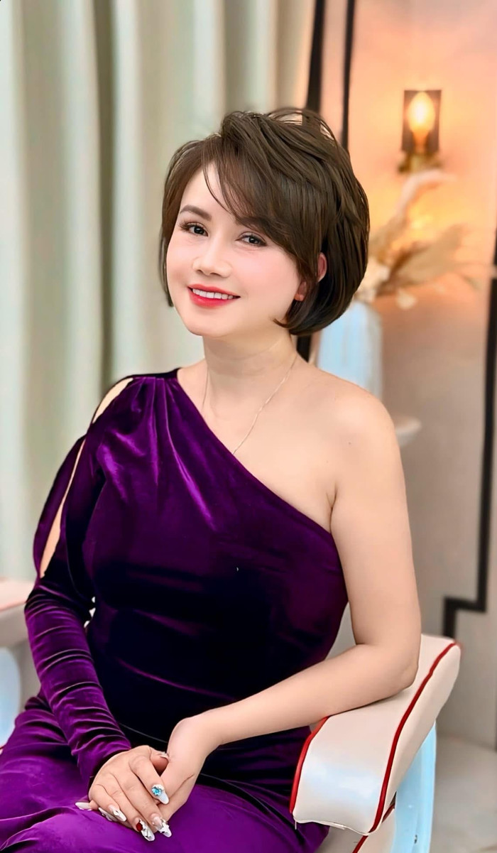 Hoàng Yến đã nhận lời cầu hôn của bạn trai. Ảnh: FBNV