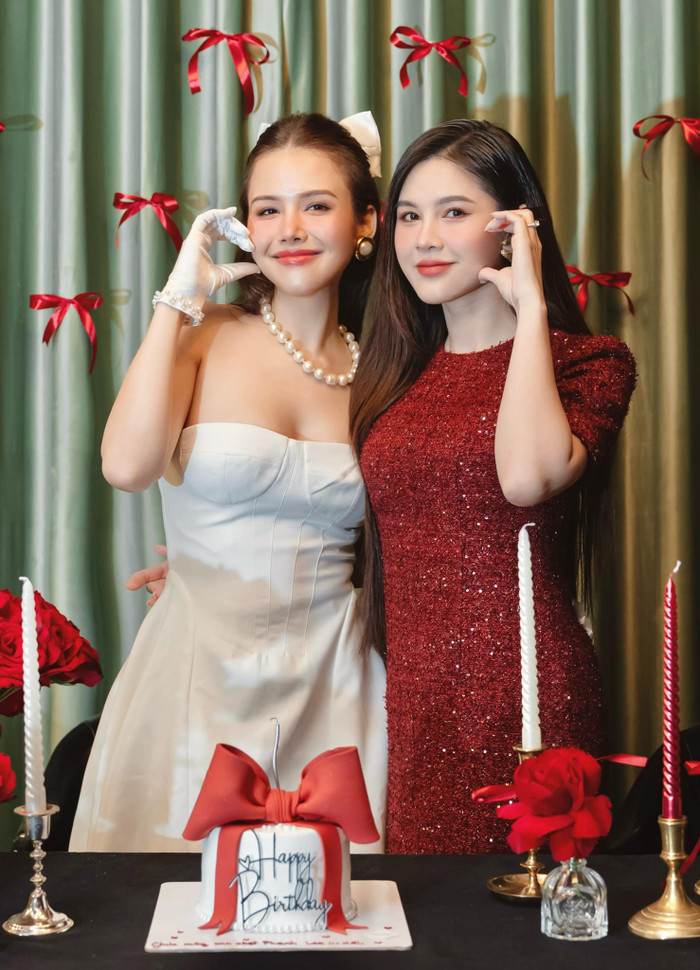 Phanh Lee và MC Thu Hoài. Ảnh: FBNV