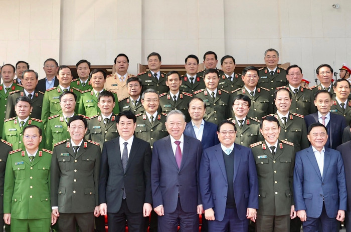 Tổng Bí thư Tô Lâm và các đại biểu dự hội nghị chụp ảnh chung (Ảnh: Thống Nhất - TTXVN).