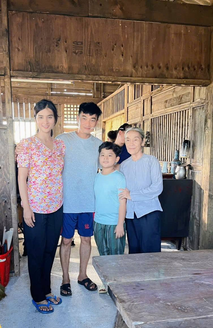 Diễn viên Kim Tuyến 'kết hôn' ở tuổi 37, danh tính chú rể khiến dân tình dậy sóng Ảnh 3