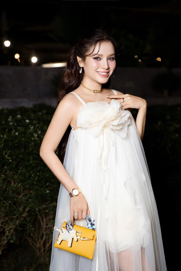 Sau khi con gái chào đời, cô từng tái hợp với người cũ nhưng không thành. (Ảnh FBNV)