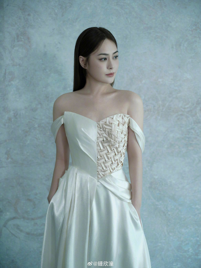 Chung Hân Đồng vẫn chưa lên tiếng về vụ việc này.