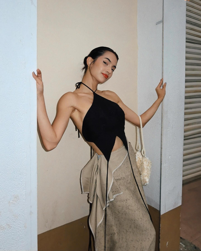 Cô theo đuổi phong cách quyến rũ và nhận nhiều phản hồi tích cực từ khán giả. 