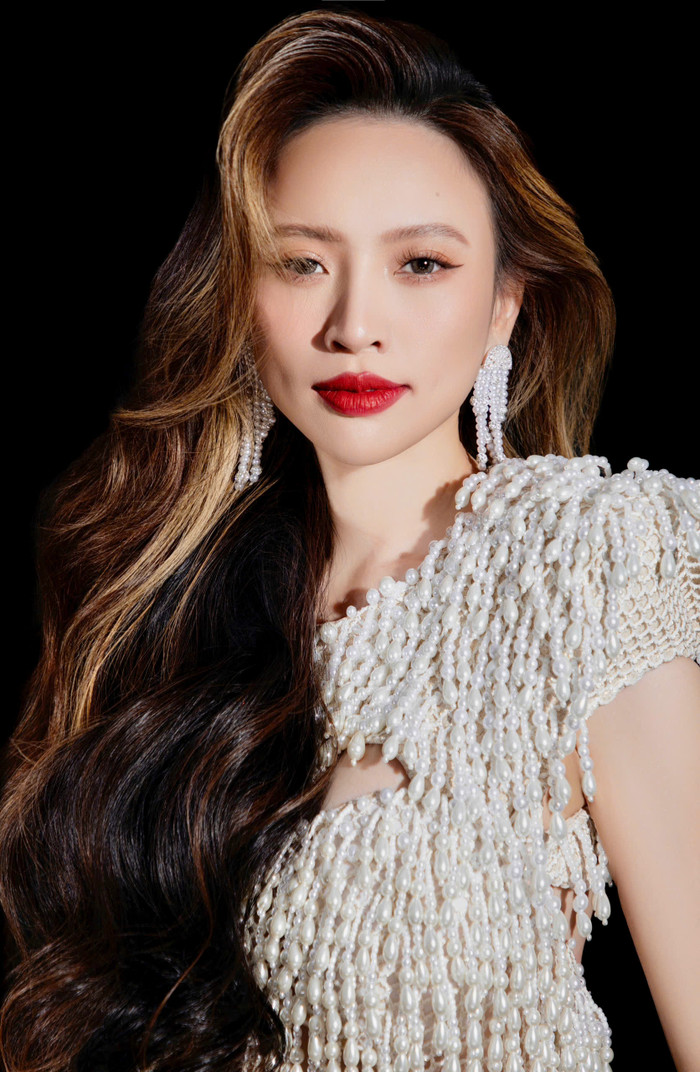 Đáng chú ý, nàng Hậu tiết lộ sẽ chuyển hẳn Việt Nam sinh sống và làm việc sau thời gian bận rộn với công việc ở Mỹ.