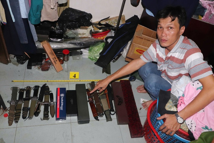 Đối tượng Nguyễn Tấn Bình (41 tuổi) - một trong số 71 bị can bị khởi tố trong chuyên án liên quan hội nhóm kín: 'Phế liệu chiến tranh' (Ảnh: CACC)