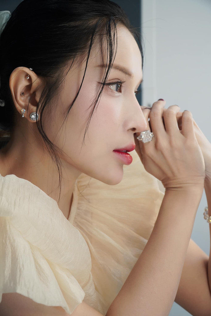 Khả Như từng cho biết sẽ không công khai chuyện tình cảm để tránh ồn ào và giữ sự riêng tư cho bản thân. (Ảnh: FBNV)