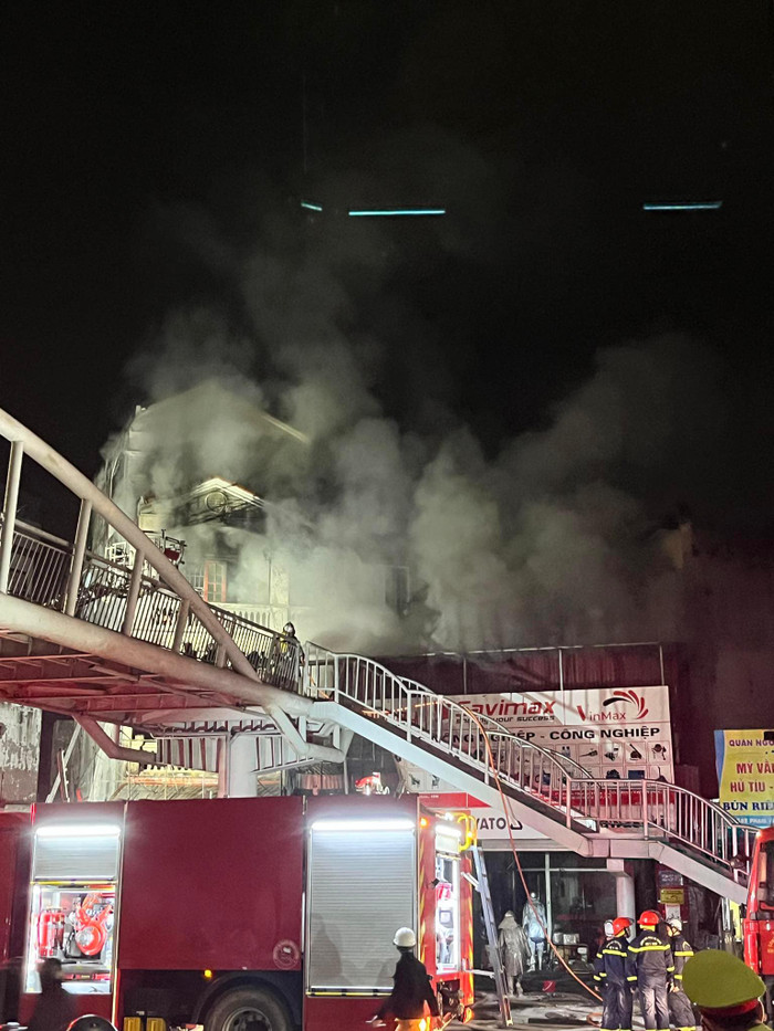 Lực lượng chức năng có mặt tại hiện trường