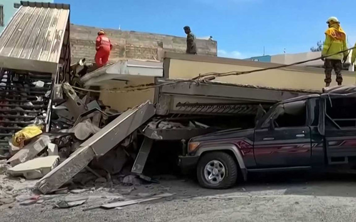 Động đất 7,3 độ richter ở Vanuatu: Khoảnh khắc kinh hoàng, mọi thứ 'tan hoang' trong tích tắc Ảnh 2