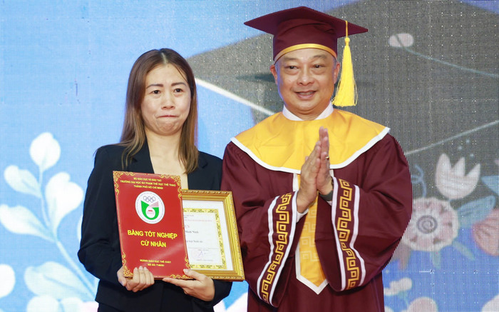 Hình ảnh xúc động trong ngày lứa Công Phượng tốt nghiệp Đại học Ảnh 2