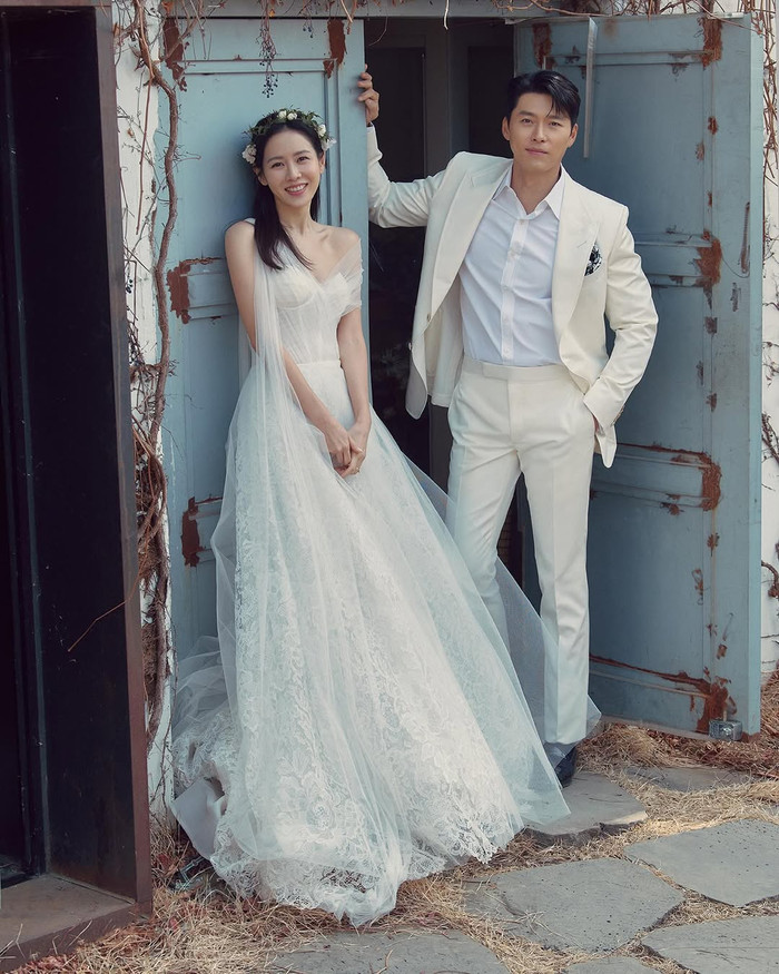 Ảnh cưới ngọt ngào của Hyun Bin và Son Ye Jin. Ảnh: Instagram yejinhand
