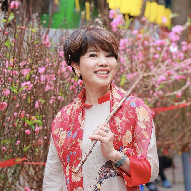 Vợ cũ NSƯT Chí Trung sở hữu nhan sắc xinh đẹp. Ảnh: FBNV