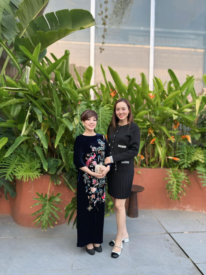 Vợ cũ Chí Trung hội ngộ cùng vợ NSND Công Lý.