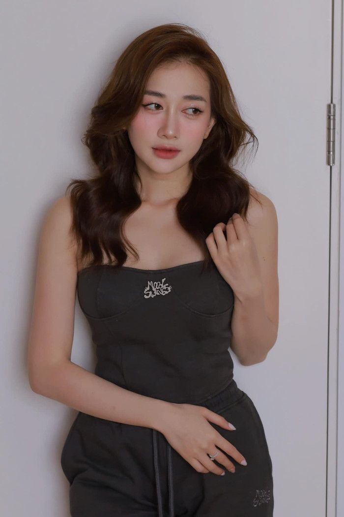 Phương Lan kín tiếng, không chia sẻ chuyện tan vỡ với Phan Đạt trên mạng xã hội. (Ảnh: FBNV)