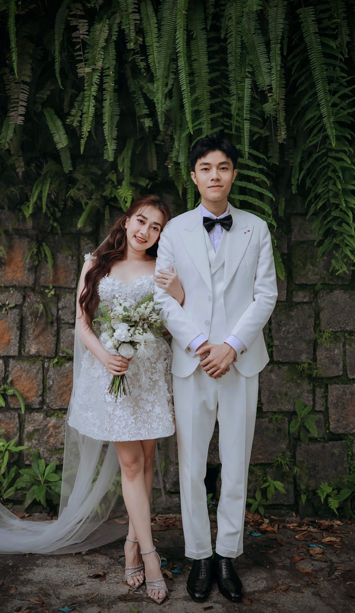 Sau 1 năm đám cưới, Phương Lan thông báo chia tay Phan Đạt khiến nhiều người tiếc nuối. (Ảnh: FBNV)