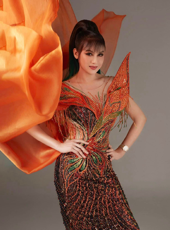 Hiền Mai phủ nhận chuyện cô là 'đại gia ngầm' của showbiz. Thay vào đó, nữ diễn viên luôn dặn bản thân phải hoàn thành tốt công việc của mình. 