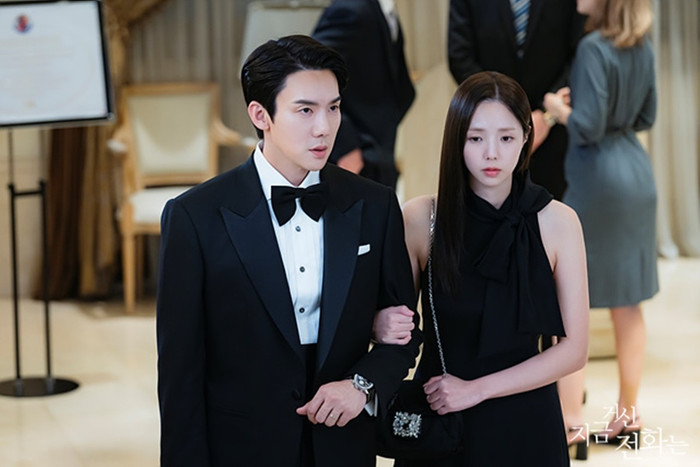 Khi Điện Thoại Đổ Chuông bất ngờ trở thành cơn sốt dù không có kịch bản quá mới lạ. 