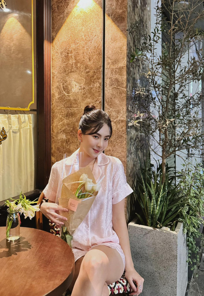 Nữ MC đang tận hưởng hạnh phúc mới. Ảnh: FBNV