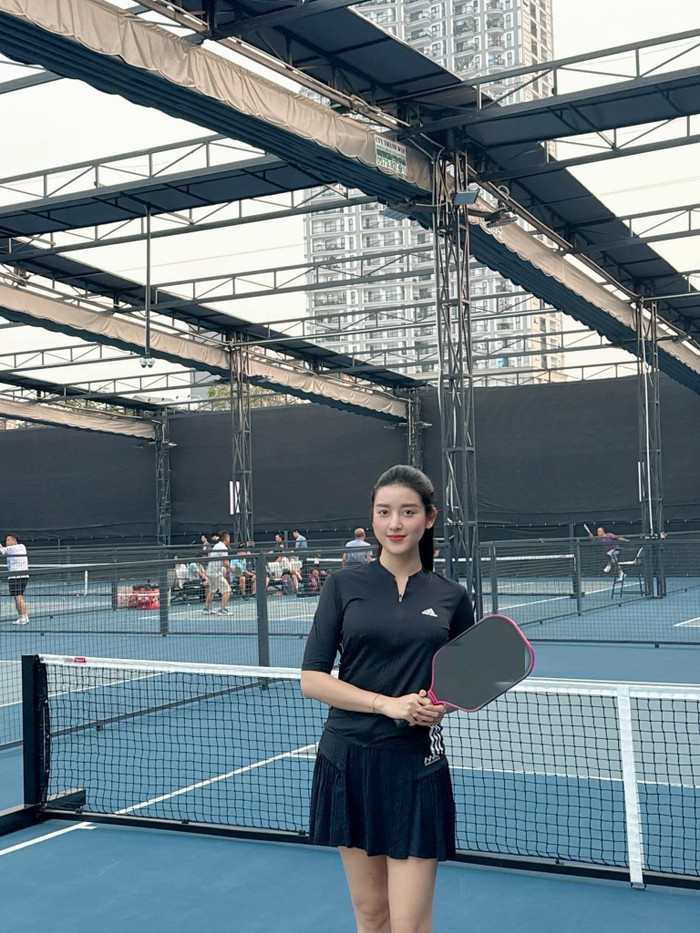 Hình ảnh mới nhất của Á hậu Huyền My ở trên sân pickleball. Ảnh: FBNV