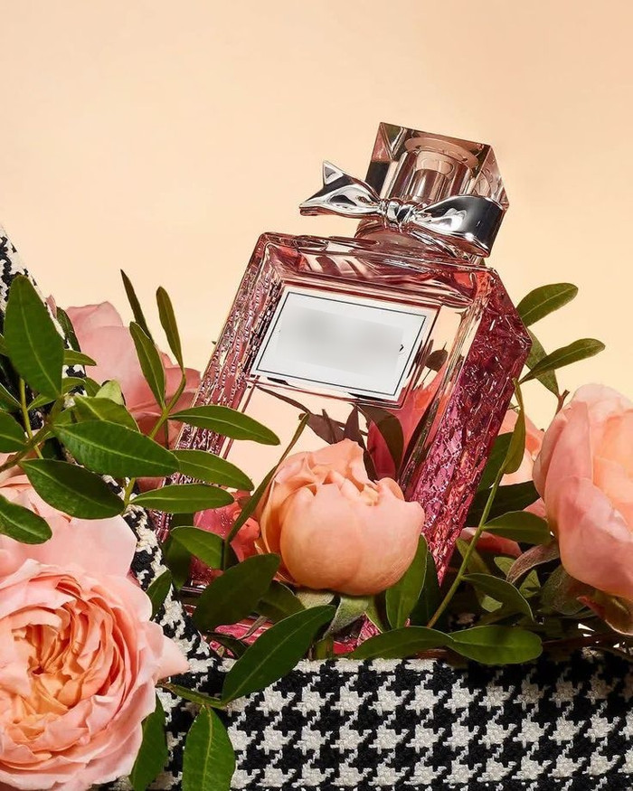 Mùa đông 2024, hương hoa hồng đã được nâng cấp để trở nên khác biệt hơn.