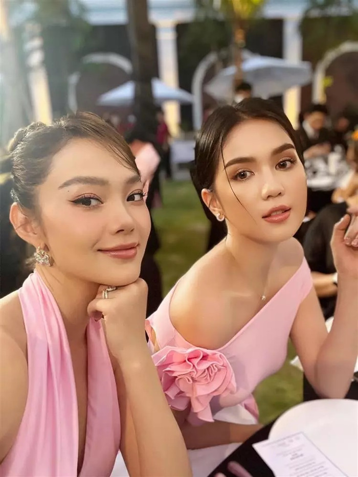 Minh Hằng nhận xét Ngọc Trinh 'rất lì và gan lắm' sau khi kết hợp trong một dự án phim điện ảnh. (Ảnh FBNV)