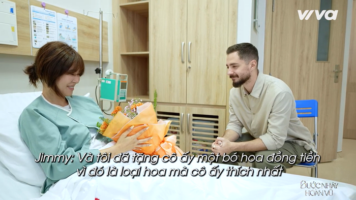 Shinju được bạn nhảy là Jimmy đến bệnh viện thăm, tặng hoa. 