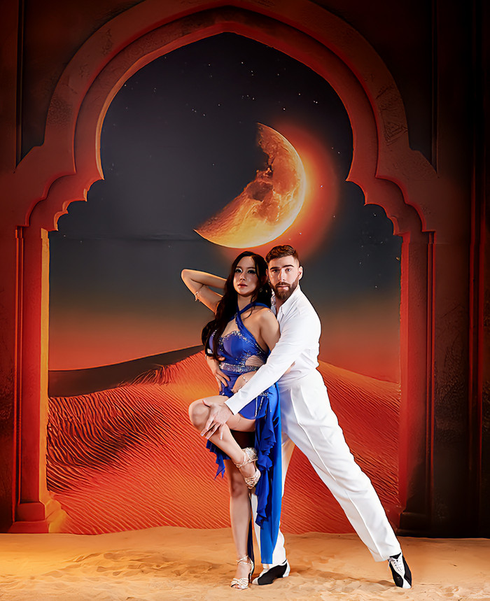 Tạo hình của Minyoung và Ganev Georgi tại vòng thi chủ đề La tinh. 