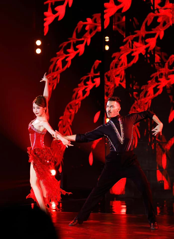 Tiệt mục của Quỳnh Nga và Tihomir Gavrilov được ban giám khảo đánh giá cao. 