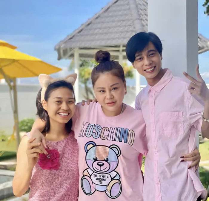 Lê Giang yêu quý Tuấn Dũng, ủng hộ chuyện tình yêu của hai con. Ảnh: FBNV