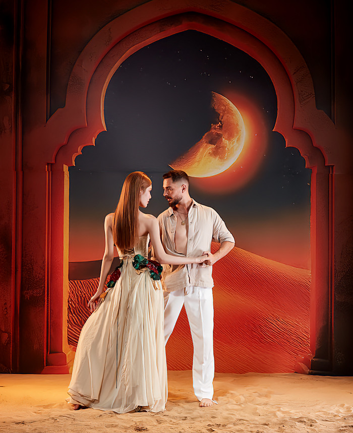 Cô có phần thể hiện ăn ý với bạn nhảy.